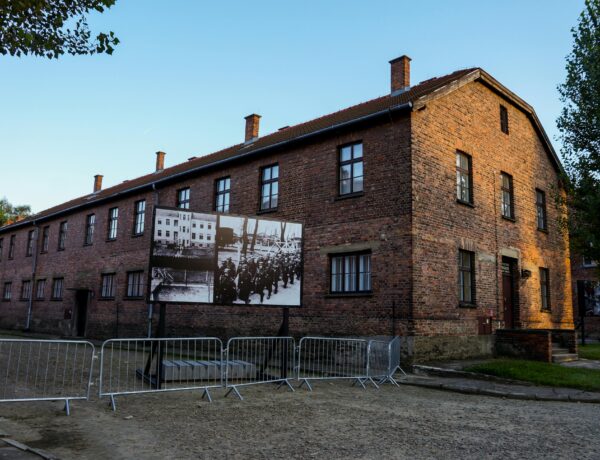 De Berlim para Auschwitz: visitar memorial do campo de concentração